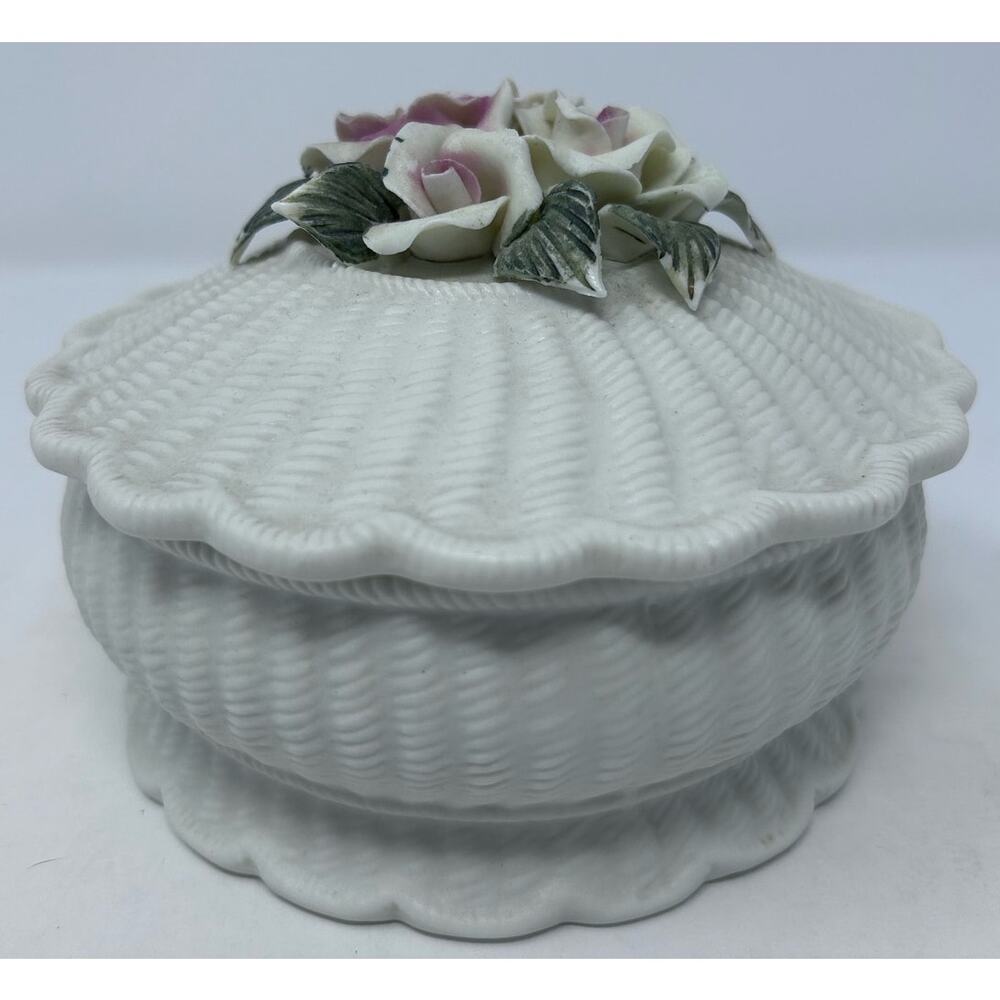 Ivory Porcelain Footed‎ Trinket Dish with Floral Decorated Lid